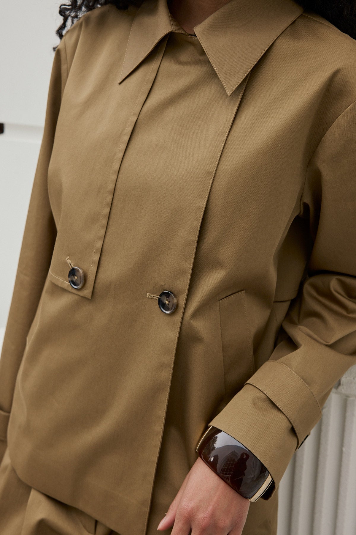 KAIA SHORT TRENCH